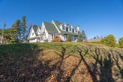 531 Rue Principale  Saint-Sauveur, QC J0R 1R6