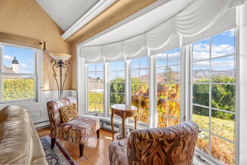 Salon - 531 Rue Principale, Saint-Sauveur, QC - Indoor Photo Showing Living Room