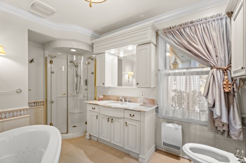 Salle de bains attenante à la CCP - 531 Rue Principale, Saint-Sauveur, QC - Indoor Photo Showing Bathroom