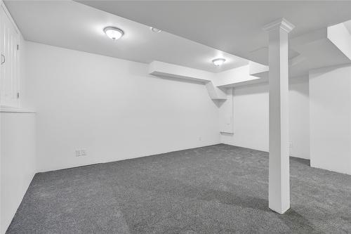 9-148 Roy Avenue, Penticton, BC - Indoor Photo Showing Other Room