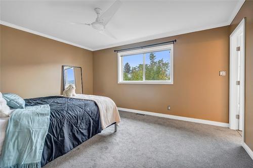9-148 Roy Avenue, Penticton, BC - Indoor Photo Showing Bedroom