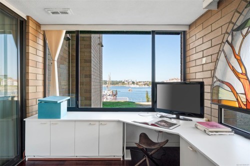 201-640 Montreal St, Victoria, BC - Indoor Photo Showing Office