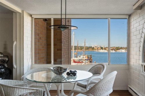 201-640 Montreal St, Victoria, BC - Indoor Photo Showing Dining Room