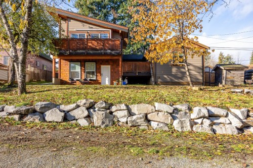 3328 Third St, Cumberland, BC 