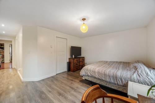 3328 Third St, Cumberland, BC 