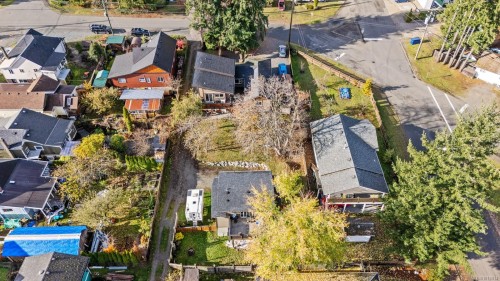 3328 Third St, Cumberland, BC 