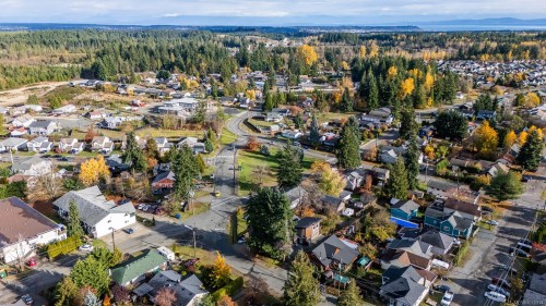 3328 Third St, Cumberland, BC 