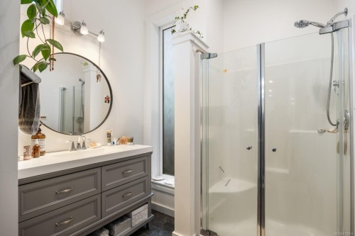 3328 Third St, Cumberland, BC 