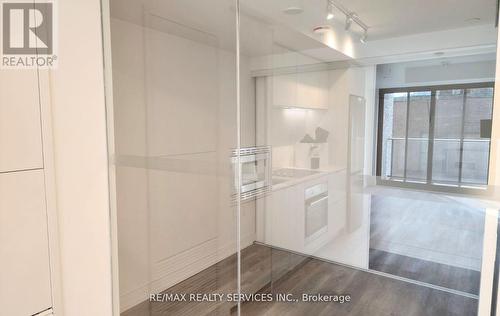 410 - 1 Jarvis Street, Hamilton, ON - Indoor