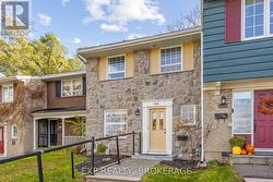 896 WALKLEY ROAD  Ottawa, ON K1V 6R5