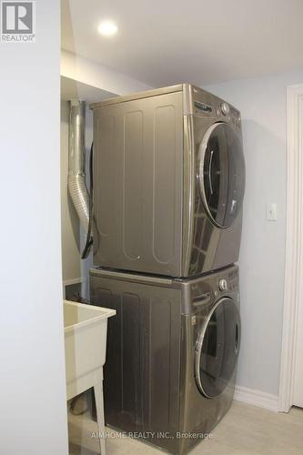 5095 Sunray Drive, Mississauga, ON - Indoor Photo Showing Laundry Room