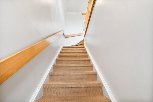 Escalier - 9623 Rue Bellerive, Montréal (Mercier/Hochelaga-Maisonneuve), QC - Indoor Photo Showing Other Room