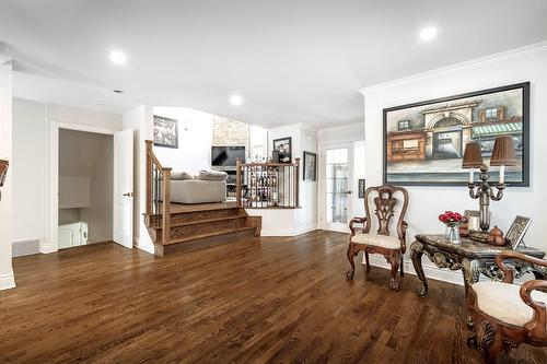 Salon - 230 Rue Mirabel, Dollard-Des-Ormeaux, QC - Indoor