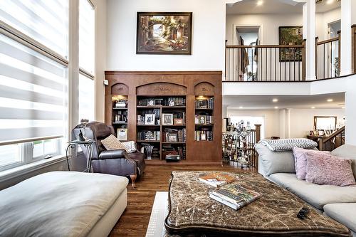Salle familiale - 230 Rue Mirabel, Dollard-Des-Ormeaux, QC - Indoor Photo Showing Living Room
