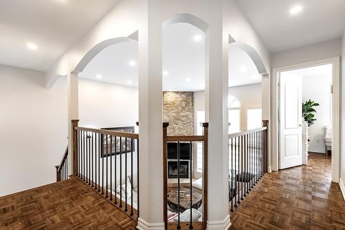 Hall d'entrée/Vestibule - 230 Rue Mirabel, Dollard-Des-Ormeaux, QC - Indoor Photo Showing Other Room