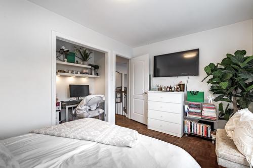 Chambre à coucher - 230 Rue Mirabel, Dollard-Des-Ormeaux, QC - Indoor Photo Showing Bedroom