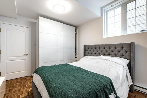 Chambre à coucher - 230 Rue Mirabel, Dollard-Des-Ormeaux, QC - Indoor Photo Showing Bedroom