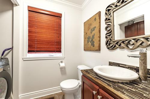 Salle d'eau - 230 Rue Mirabel, Dollard-Des-Ormeaux, QC - Indoor Photo Showing Bathroom