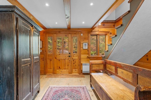 Hall d'entrée/Vestibule - 236 Mtée Du Val-De-Loire, Saint-Adolphe-D'Howard, QC - Indoor Photo Showing Other Room