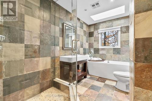 988 Tennyson Avenue, Mississauga, ON - Indoor Photo Showing Bathroom