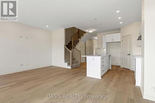 1055 Cope Drive, Ottawa, ON - Indoor Photo Showing Kitchen