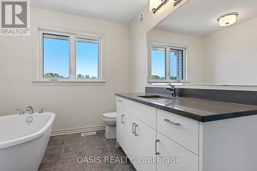 1055 Cope Drive, Ottawa, ON - Indoor Photo Showing Bathroom