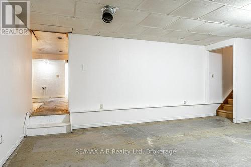 77 Pleasant Drive, Stratford, ON - Indoor Photo Showing Other Room