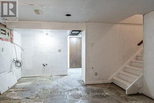 77 Pleasant Drive, Stratford, ON - Indoor Photo Showing Other Room