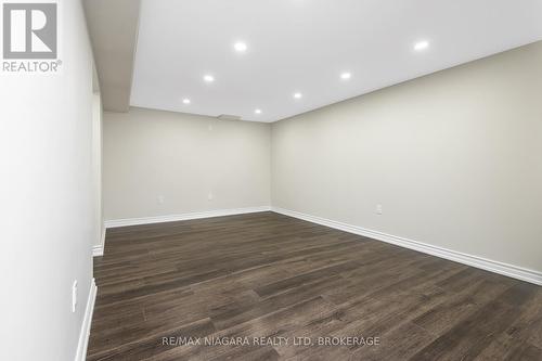 1 - 1616 Pelham Street, Pelham (Fonthill), ON - Indoor Photo Showing Other Room