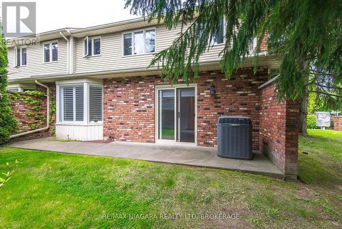 1 - 1616 Pelham Street, Pelham (Fonthill), ON - Outdoor With Exterior