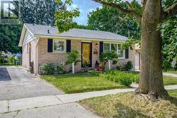 169 COUNTRY CLUB DRIVE  Guelph (Victoria North), ON N1E 3K8