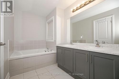 32 Dalbeattie Drive, Brampton, ON - Indoor Photo Showing Bathroom