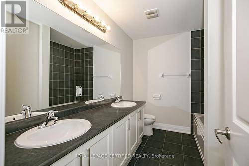 32 Dalbeattie Drive, Brampton, ON - Indoor Photo Showing Bathroom