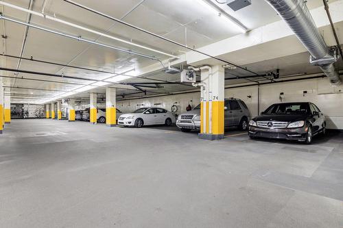 Garage - 606-30 Rue Berlioz, Montréal (Verdun/Île-Des-Soeurs), QC - Indoor Photo Showing Garage