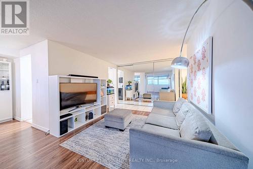 2506 - 100 Antibes Drive, Toronto, ON - Indoor Photo Showing Living Room