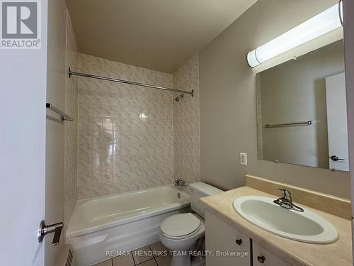 601 - 49 Leaside Drive, St. Catharines (Carlton/Bunting), ON - Indoor Photo Showing Bathroom