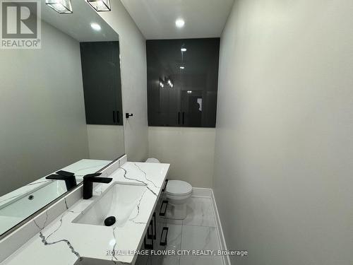 221 Acton Avenue, Toronto, ON - Indoor