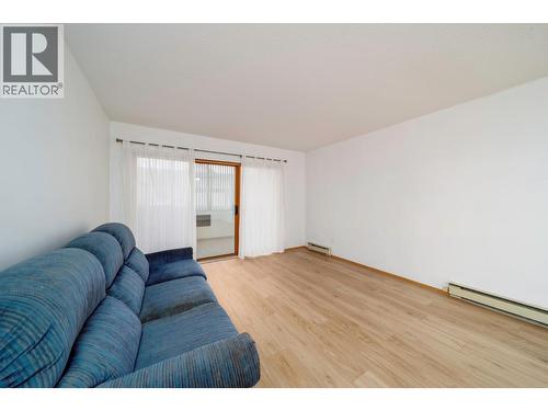 1055 Glenwood Avenue Unit# 101, Kelowna, BC - Indoor Photo Showing Other Room