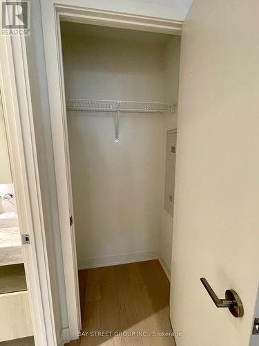 1814 - 11 Yorkville Avenue, Toronto, ON - Indoor With Storage