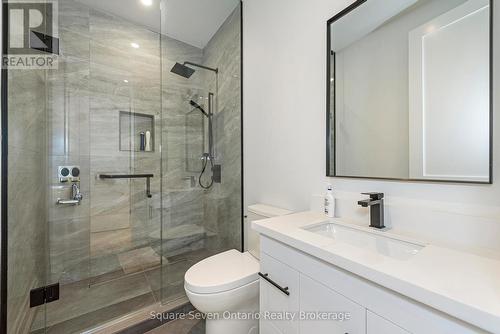 518 Sherin Drive, Oakville, ON - Indoor Photo Showing Bathroom