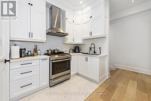 518 Sherin Drive, Oakville, ON - Indoor Photo Showing Kitchen