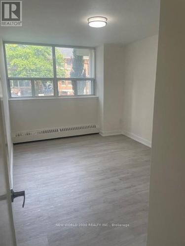 103 - 33 Erskine Avenue, Toronto, ON - Indoor Photo Showing Other Room