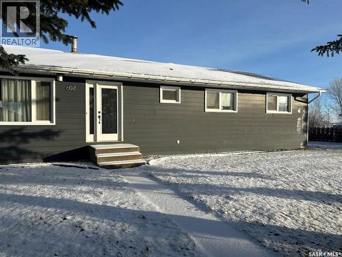 602 Boscurvis Avenue, Oxbow, SK - Outdoor