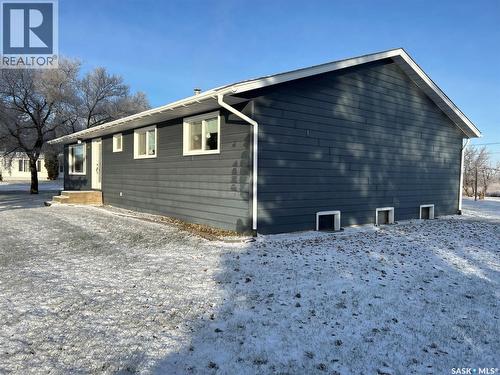 602 Boscurvis Avenue, Oxbow, SK - Outdoor