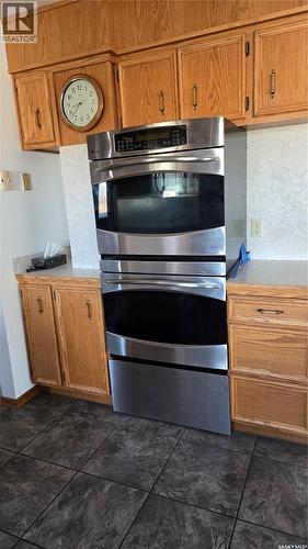 602 Boscurvis Avenue, Oxbow, SK - Indoor Photo Showing Kitchen