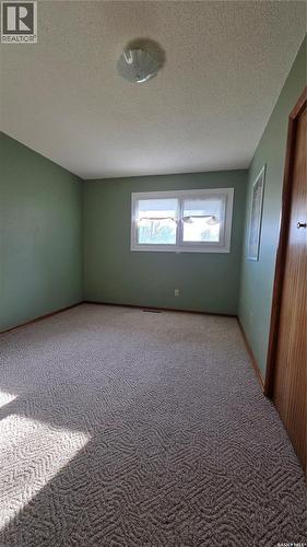 602 Boscurvis Avenue, Oxbow, SK - Indoor Photo Showing Other Room