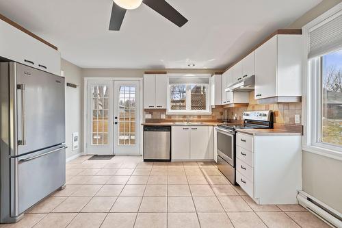 Cuisine - 68 Rue Clément, Rivière-Beaudette, QC - Indoor Photo Showing Kitchen