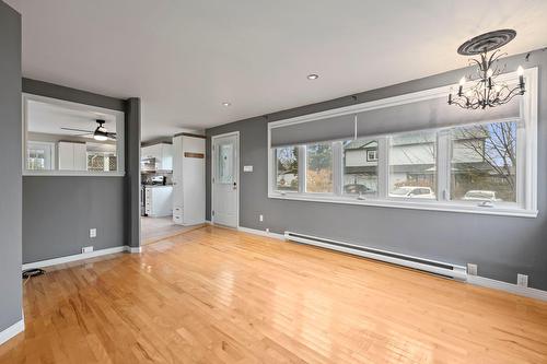 Salon - 68 Rue Clément, Rivière-Beaudette, QC - Indoor Photo Showing Other Room