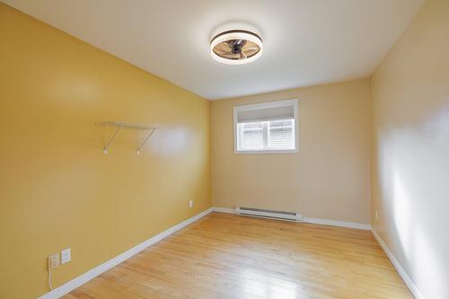 Chambre à coucher principale - 68 Rue Clément, Rivière-Beaudette, QC - Indoor Photo Showing Other Room