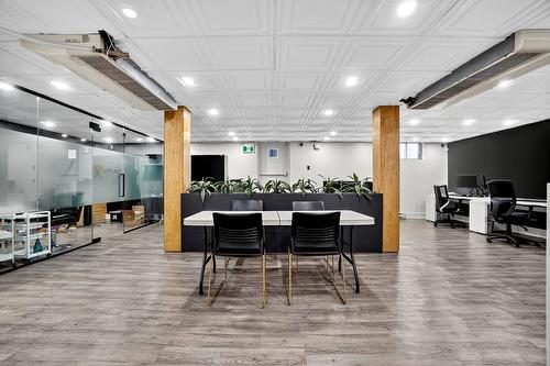 Bureau - 2B Rue Grenon O., Laval (Pont-Viau), QC - Indoor